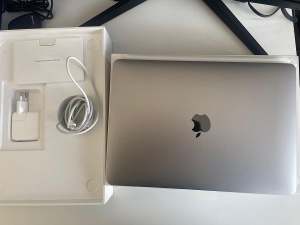 Apple Macbook Air 13'' Chip M1 Caja Abierta (Open Box)