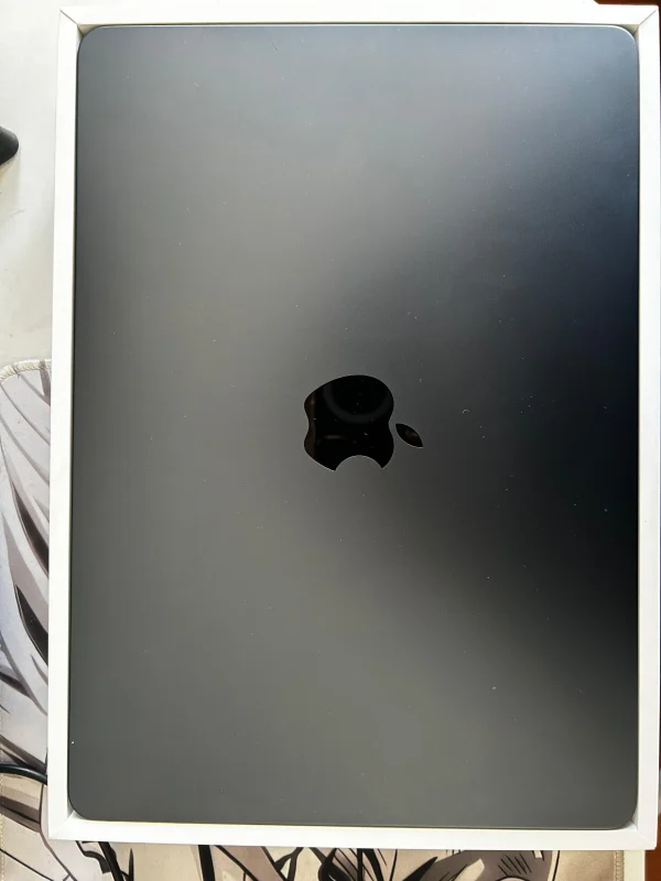 Macbook Air 13 2025 M4
