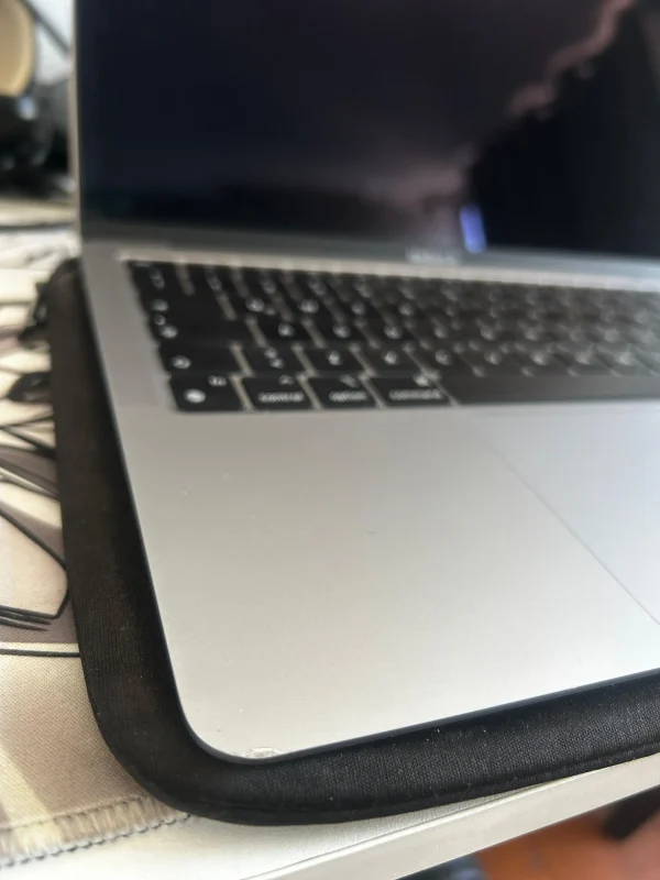 Apple Macbook Air 13'' 2020 M1 - 8 Gb 256 Ssd (96% Batería) Gris (Usado)