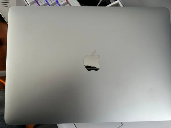 Apple Macbook Air 13'' 2020 M1 - 8 Gb 256 Ssd Silver 86% Plata (Usado)