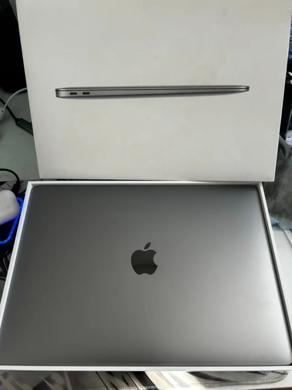 Apple Macbook Air 13'' 2020 M1 - 8 Gb 256 Ssd Gris (Usado)