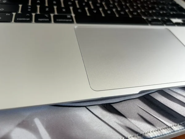 Apple Macbook Air 13'' 2020 M1 - 8 Gb 256 Ssd Plateado (Usado)