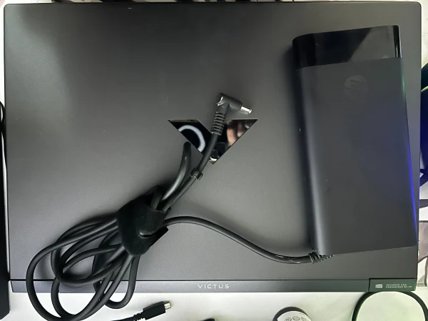 Notebook Hp Victus16 Intel I7 14th RTX4070 1TB NVMe 24gb DDR5 (Usado semi nuevo)