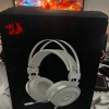 Auriculares gamer Redragon Lamia 2 H320WRGB lunar white con luz LED (Nuevo con caja abierta)