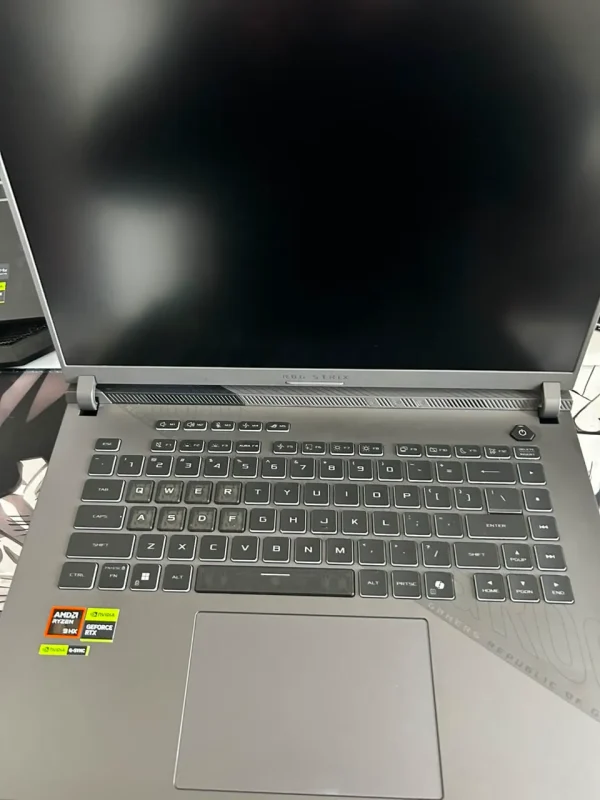 Roq strix g16 Notebook Roq Strix G16 Ryzen 9 Rtx 5070ti 12vram 32gb 1tb (Nuevo con caja abierta)