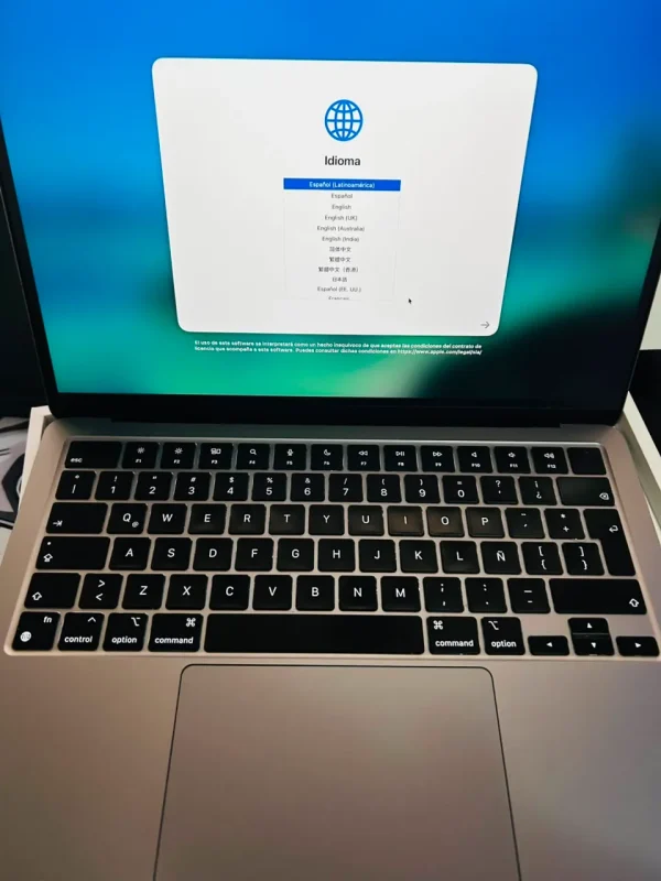 WhatsApp Image 2026-08-11 at 22.50.09 Macbook Apple Air 13 Chip M2 2022 8gb 256gb Ssd gris espacial