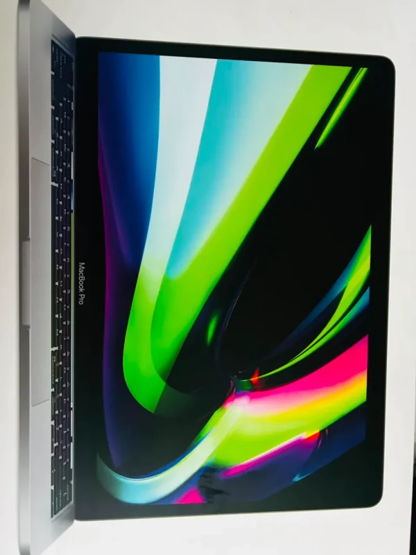 Macbook pro m2 MacBook Pro 13 (2022) Chip M2 Apple / 8gb Ram Ssd 256gb Color Gris Espacial (Nuevo con caja abierta)