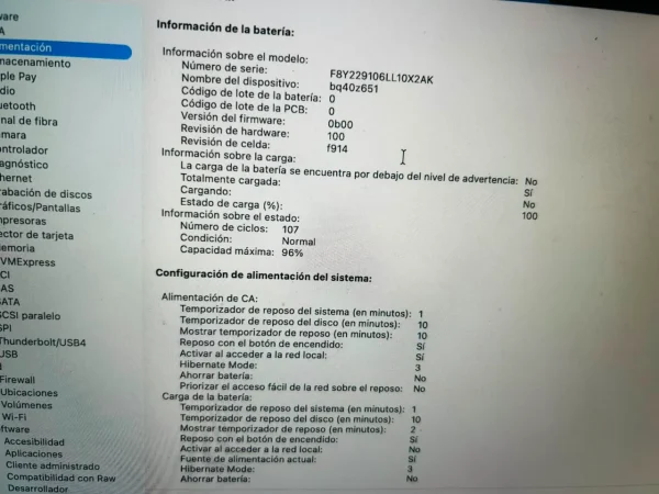 Macbook m2 silver 96% Apple MacBook Air M2 de Apple, con 8 GPU, 8 GB de RAM, SSD de 256 GB (Nuevo con caja abierta)